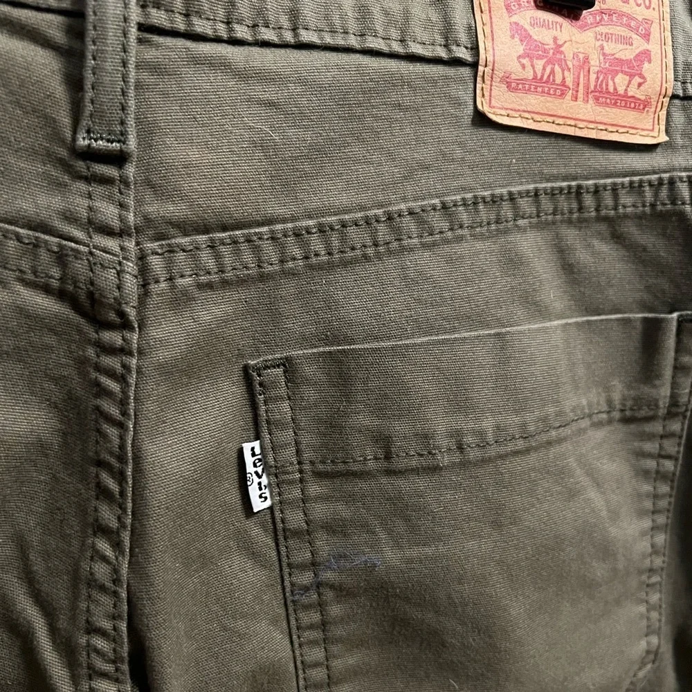 Levi’s Mile High Cropped Wide Leg Pants Size 30 • Olive Green